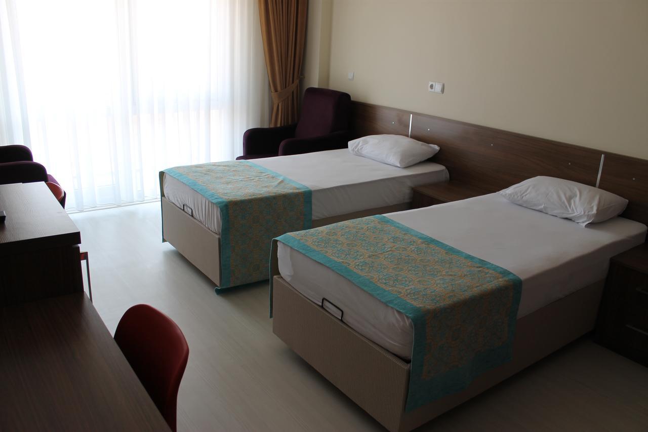 Akpinar Hotel Altintas Bagian luar foto