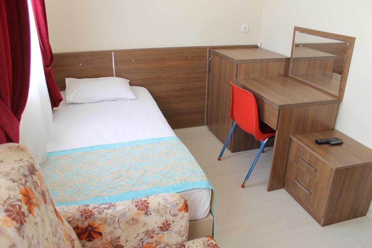 Akpinar Hotel Altintas Bagian luar foto